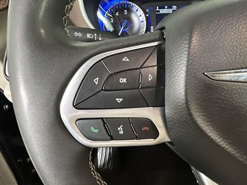 Used 2022 Chrysler Voyager LX FWD image 15