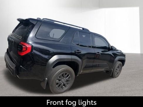 Used 2025 Toyota 4Runner SR5 AWD/4WD image 9