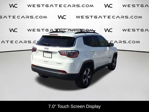 Used 2018 Jeep Compass Latitude w/ Popular Equipment Group FWD image 11