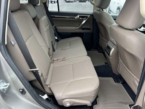 Used 2021 Lexus GX 460 Premium w/ Premium Package image 15