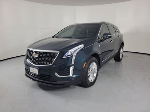 Certified 2024 Cadillac XT5 Luxury FWD image 2