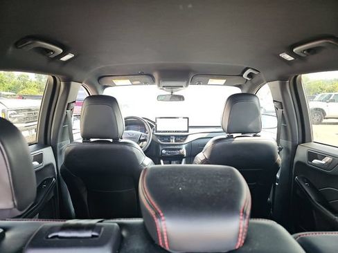 Used 2024 Ford Escape ST-Line w/ Tech Pack #1 AWD/4WD image 11