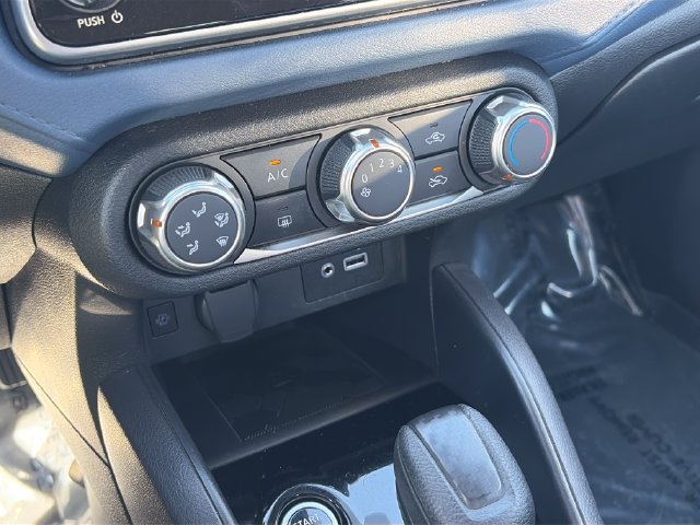 Used 2025 Nissan Versa SV FWD image 18