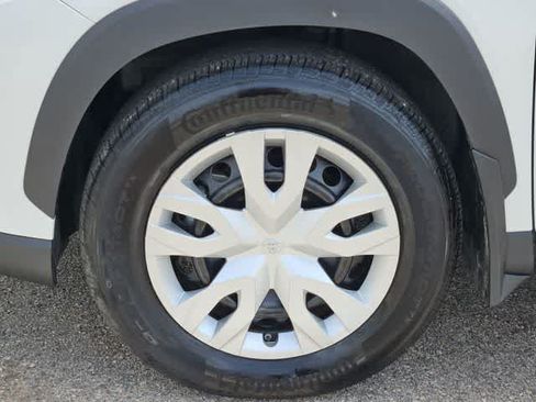 Used 2025 Toyota Corolla Cross L FWD image 13