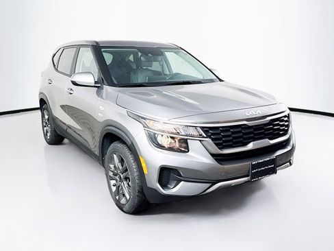 Used 2023 Kia Seltos LX image 3