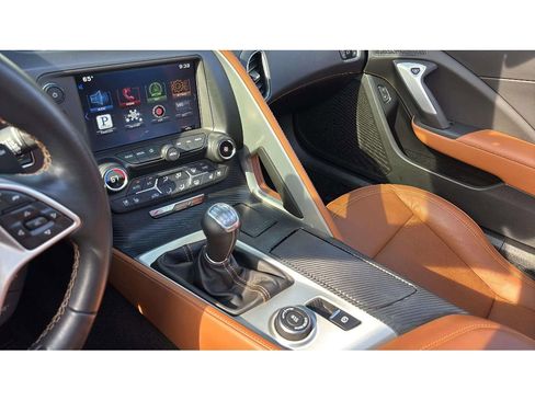 Used 2015 Chevrolet Corvette Z06 w/ 3LZ Preferred Equipment Group image 17