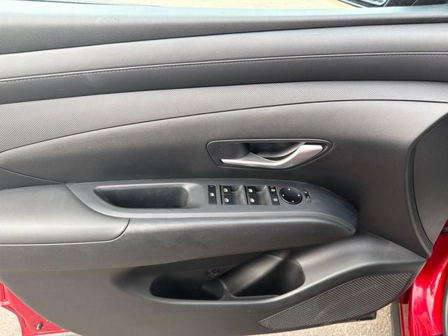 Used 2025 Hyundai Tucson SEL FWD image 9