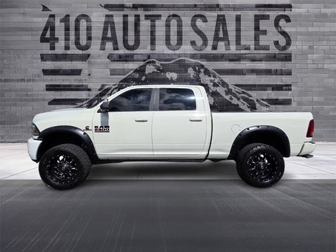 Used 2018 RAM 2500 Laramie w/ Sport Appearance Group AWD/4WD image 11