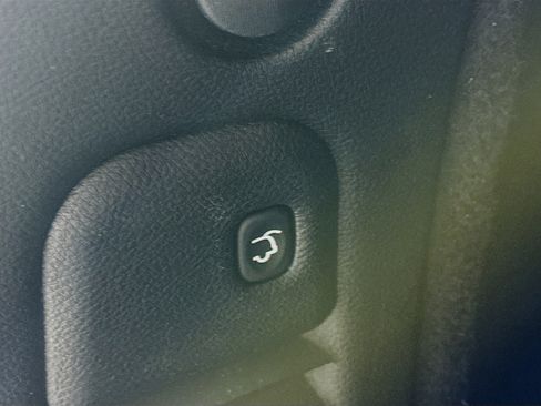 Used 2024 Dodge Durango GT image 32