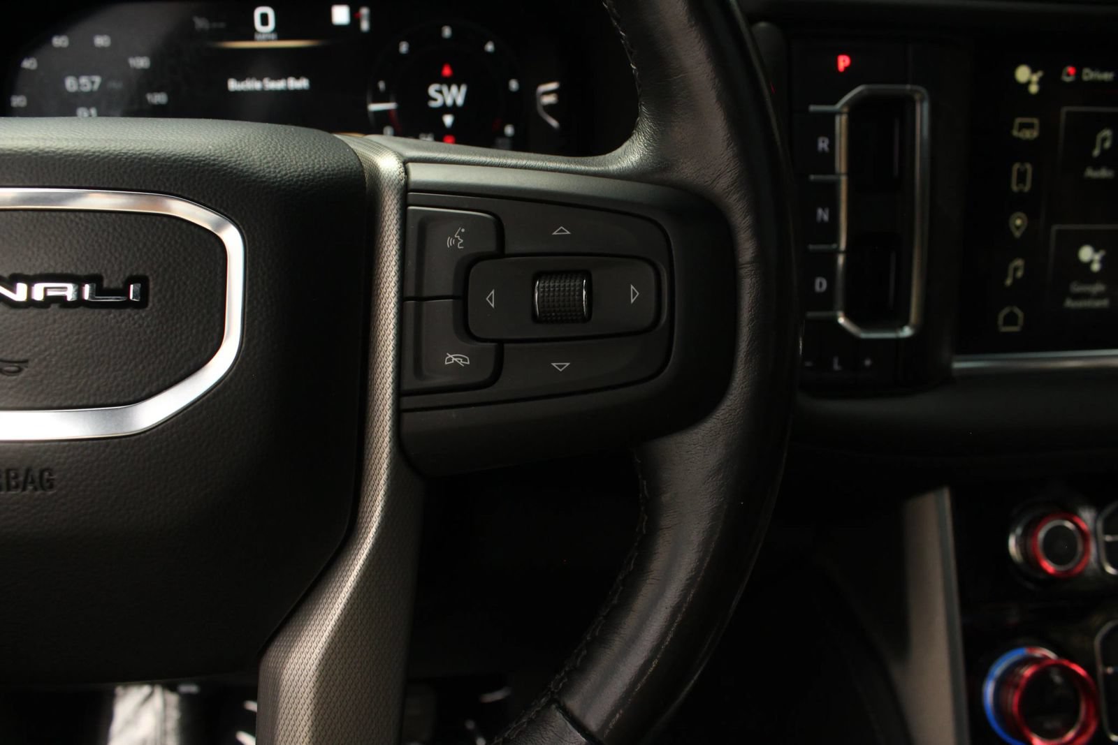 Used 2022 GMC Yukon Denali AWD/4WD image 33