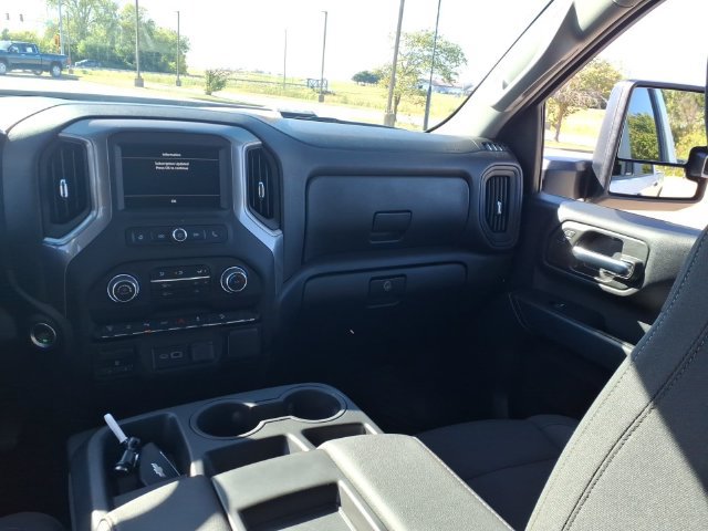 Used 2025 Chevrolet Silverado 2500 Custom w/ Custom Value Package AWD/4WD image 8