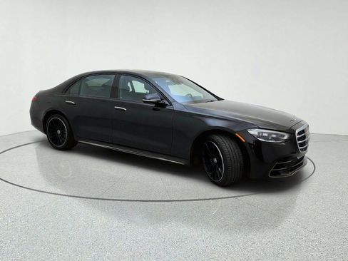Certified 2025 Mercedes-Benz S 580 4MATIC Sedan image 5