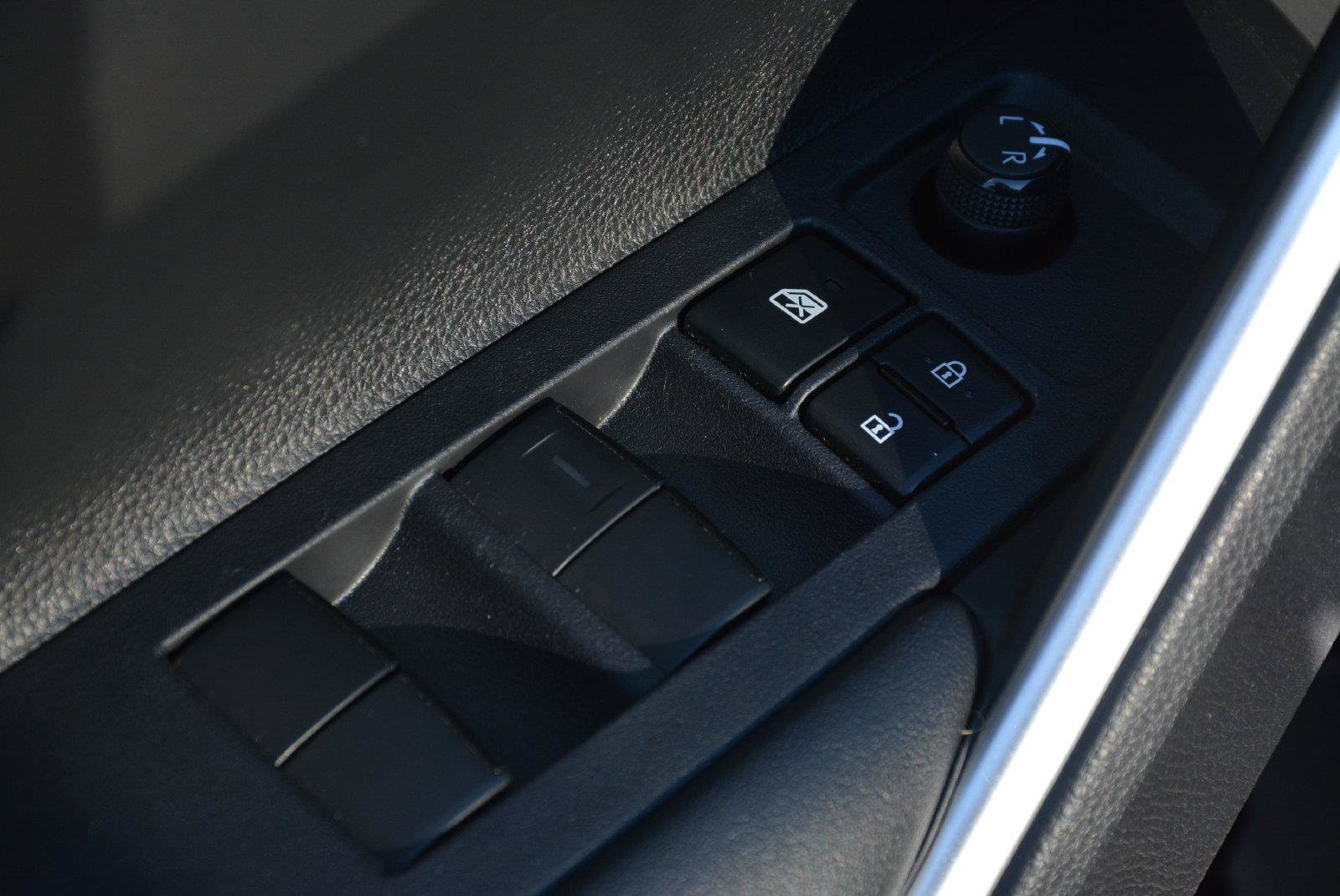 Used 2024 Toyota Corolla Cross AWD Hybrid image 9