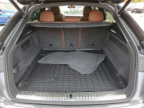 Used 2021 Audi Q8 Premium Plus image 28