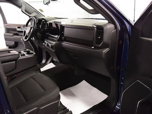 Used 2023 Chevrolet Silverado 1500 LT AWD/4WD image 29