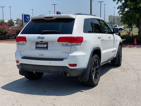 Used 2018 Jeep Grand Cherokee Laredo AWD/4WD image 7