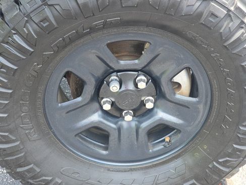 Used 2023 Jeep Wrangler Unlimited Sport AWD/4WD image 3