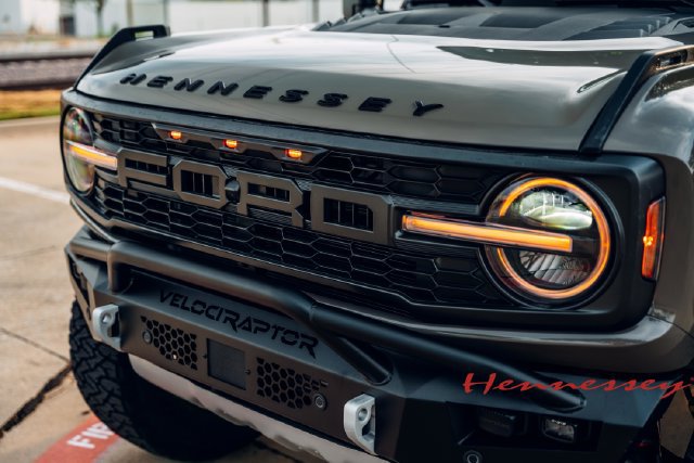 New 2026 Ford Bronco Raptor w/ Interior Carbon Fiber Pack AWD/4WD image 6