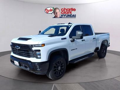 Used 2025 Chevrolet Silverado 2500 Custom w/ Custom Value Package
