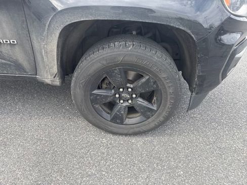 Used 2021 Chevrolet Colorado LT w/ Safety Package image 9