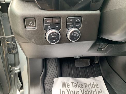 Used 2024 GMC Sierra 2500 SLT w/ SLT Premium Package image 13