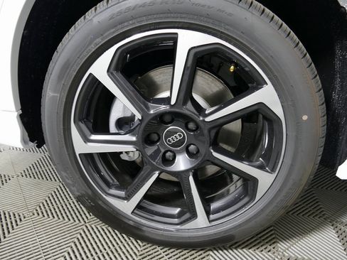 New 2025 Audi Q3 2.0T Premium Plus image 9