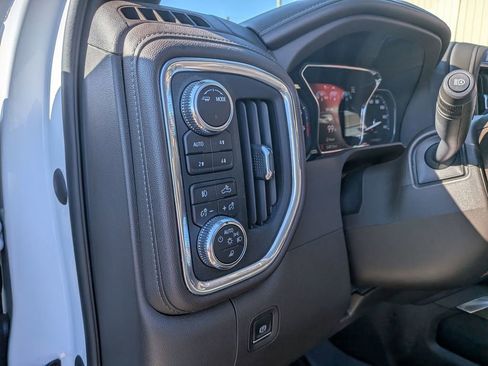 Certified 2022 GMC Sierra 1500 Denali w/ Denali Premium Package AWD/4WD image 13
