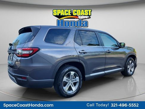 Certified 2024 Honda Pilot EX-L image 3