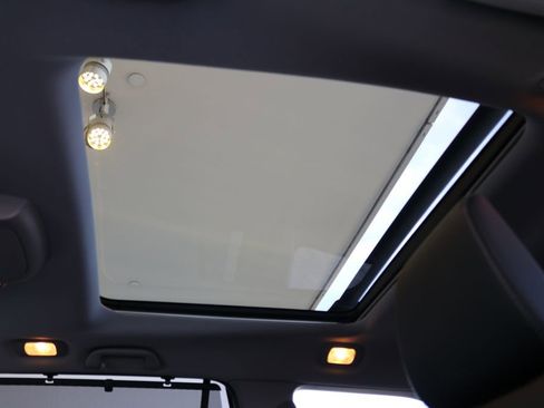 Used 2021 Honda Pilot Elite image 25