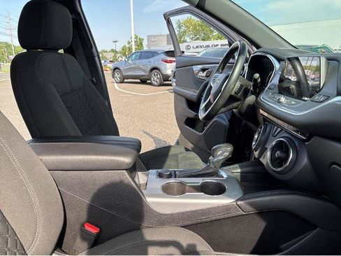 Used 2020 Chevrolet Blazer LT AWD/4WD image 16