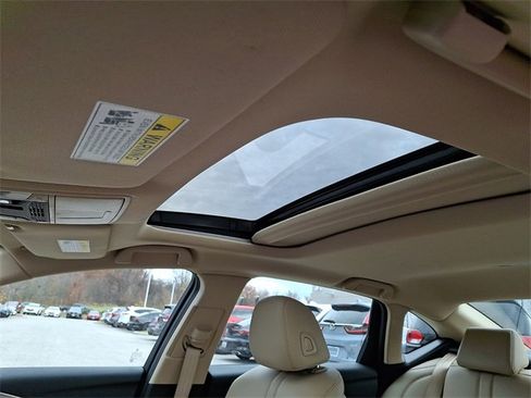 Used 2022 Acura TLX image 14