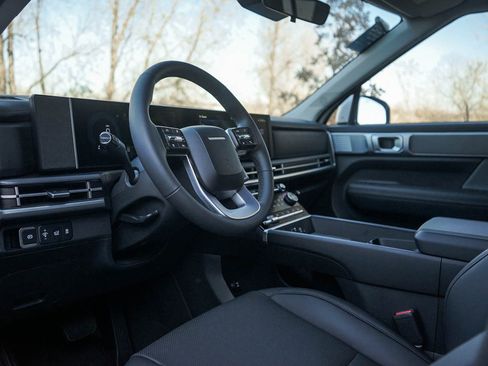 New 2025 Hyundai Santa Fe SEL image 18