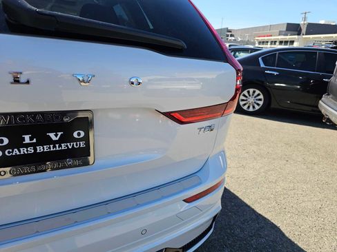 New 2026 Volvo XC60 T8 Ultra w/ Protection Package Premier AWD/4WD image 14