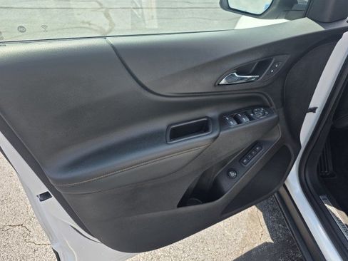 Used 2019 Chevrolet Equinox Premier FWD image 22