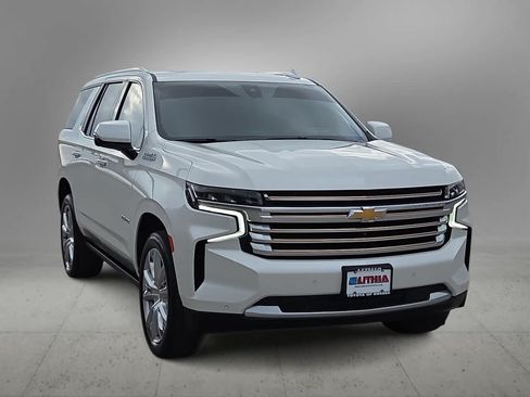 Used 2021 Chevrolet Tahoe High Country AWD/4WD image 3