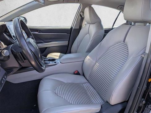 Used 2023 Toyota Camry SE w/ Cold Weather Package FWD image 15