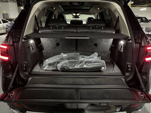 Used 2026 BMW X7 xDrive40i image 25