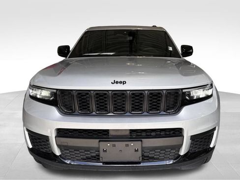Used 2024 Jeep Grand Cherokee L Laredo AWD/4WD image 2