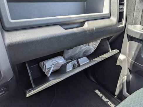 Used 2015 RAM 1500 Express AWD/4WD image 27