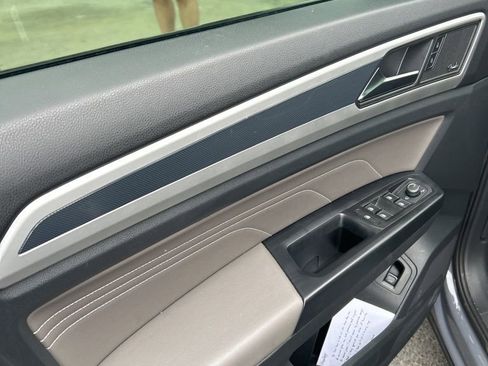 Used 2021 Volkswagen Atlas Cross Sport SEL Premium image 10