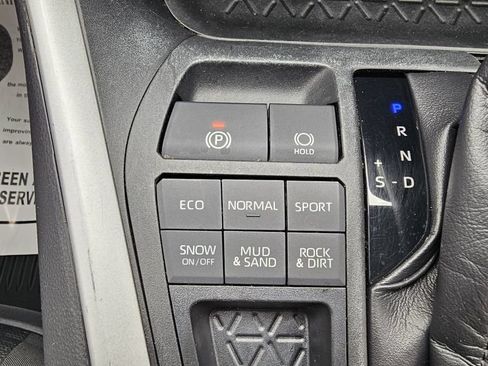 Used 2020 Toyota RAV4 XLE w/ All Weather Liner Package AWD/4WD image 45