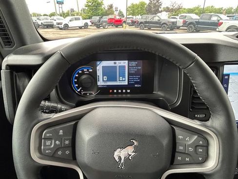 Used 2021 Ford Bronco First Edition AWD/4WD image 19