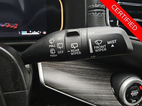 Used 2024 Jeep Wagoneer L Series II w/ Flexible Seating Group image 29