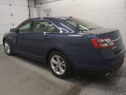 Used 2017 Ford Taurus SE FWD image 3