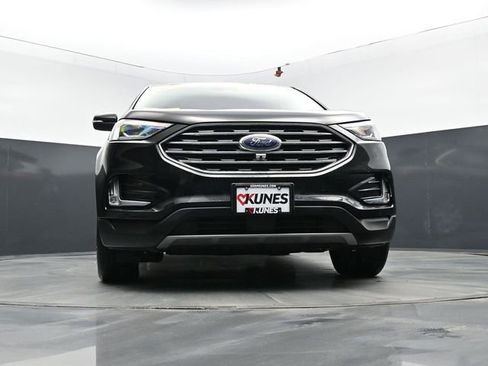 Used 2022 Ford Edge Titanium w/ Equipment Group 301A AWD/4WD image 41