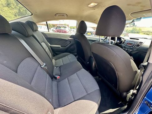 Used 2018 Kia Forte LX FWD image 16