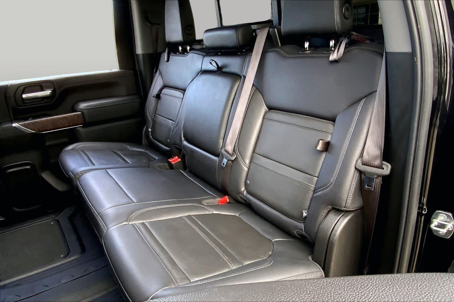 Used 2023 GMC Sierra 3500 Denali w/ Denali Black Diamond Edition AWD/4WD image 19