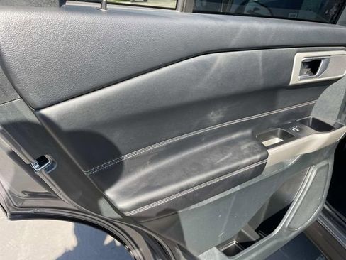 Used 2023 Ford Explorer XLT image 23