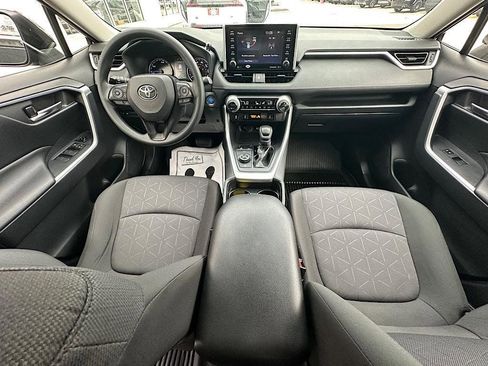 Certified 2019 Toyota RAV4 XLE w/ Convenience Package AWD/4WD image 15