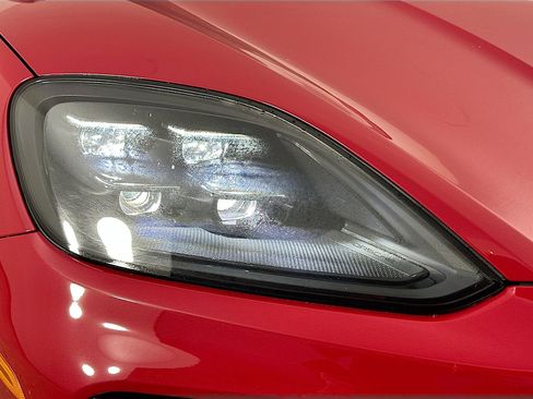 Certified 2025 Porsche Cayenne GTS AWD/4WD image 41